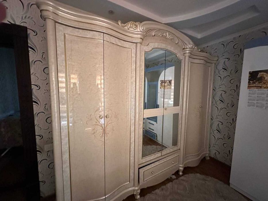 Мебель дубайский