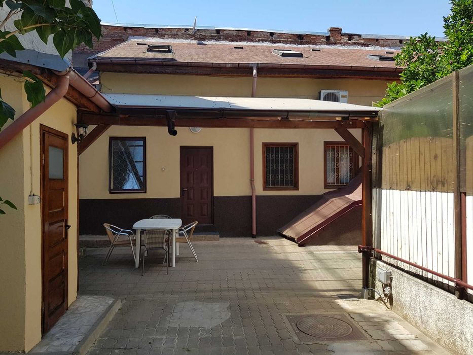 Parter, casa la curte, zona Piata Victoriei, PROPRIETAR Bucuresti