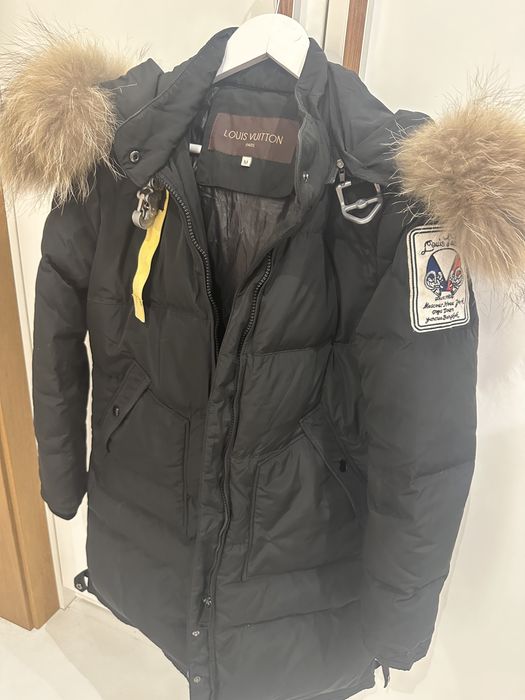 Яке с естествена яка