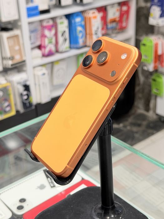 Apple iPhone 17 Pro 256Gb Cosmic Orange