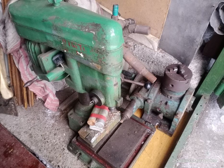 Продам сверлильный станнок и делительную головку.