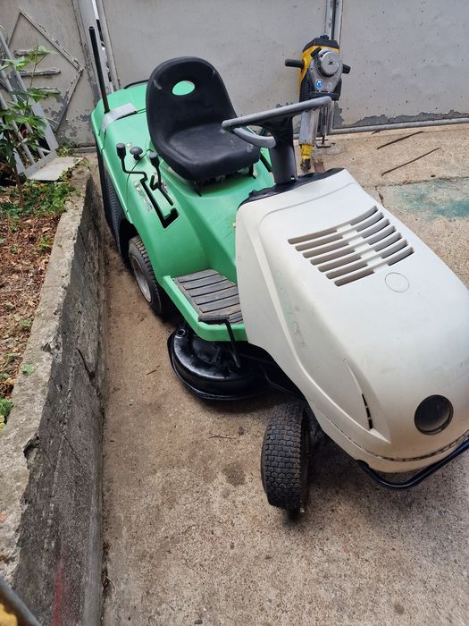 Tractoras gazon Viking