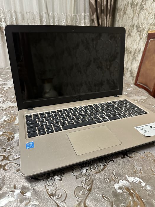 Ноутбук ASUS X540L