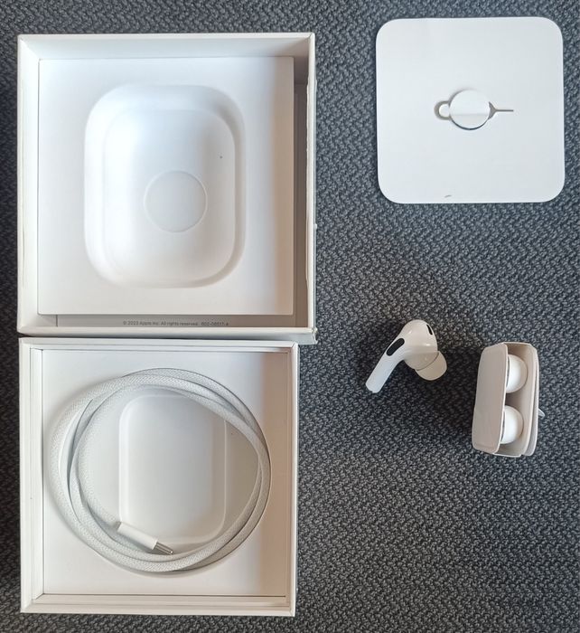 AirPods Pro.