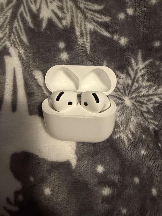 Casti Appel AirPods 4 (2024)