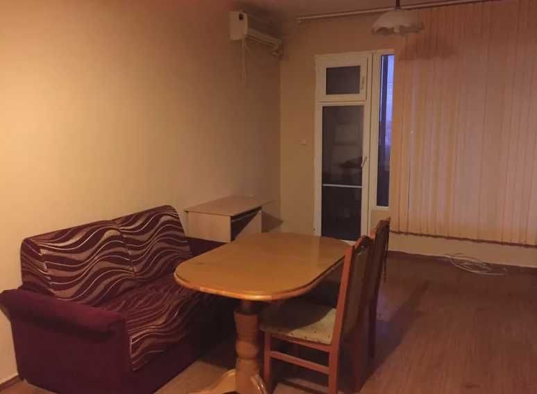 Дава се под наем Двустаен апартамент в Бургас, Промишлена зона - Юг - 68 кв.м за 110 € - Снимка #2