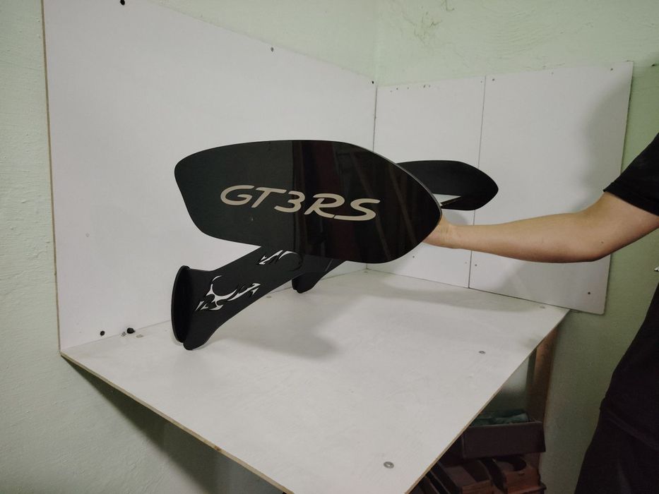 Полка в виде спойлера GT3 RS