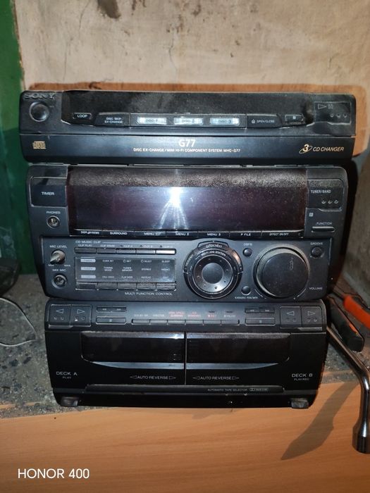 Продам магнитофон двд + кассеты(запись)