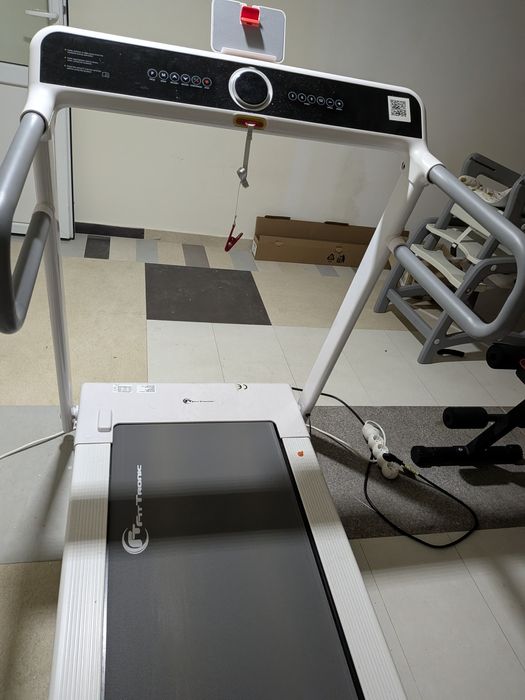 Vând bandă de alergat FitTronic