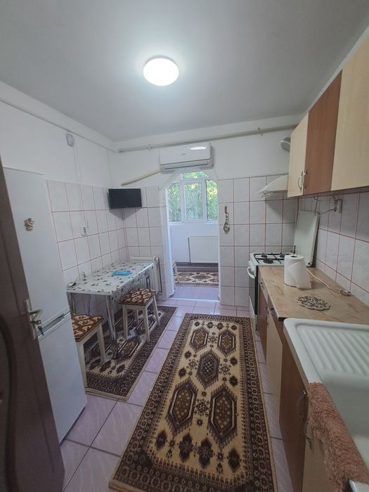 Închiriez apartament 2 camere