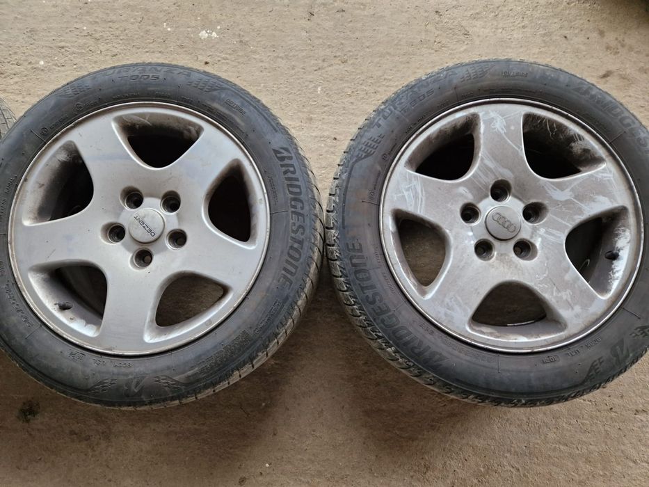Jante aliaj Audi originale + cauciucuri de vara pe 16