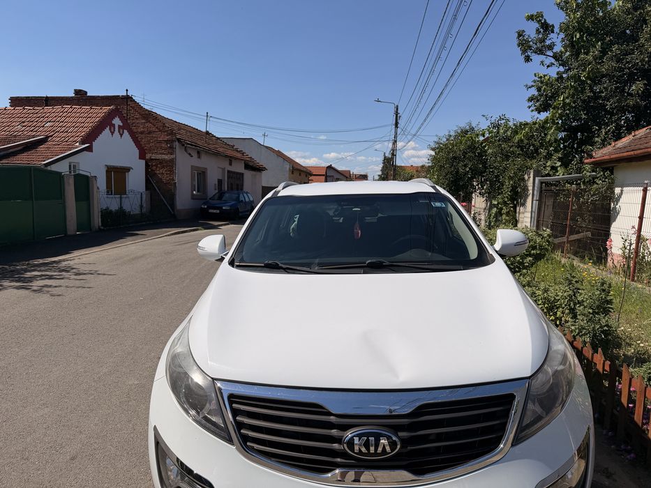KIA Sportage 2013 — imagine 2