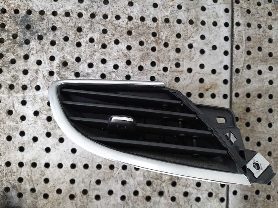 Grila aer ventilatie bord stanga opel mokka x j13 42570817