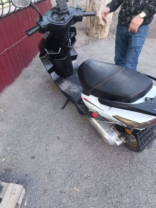 Скутер м 10 продам
