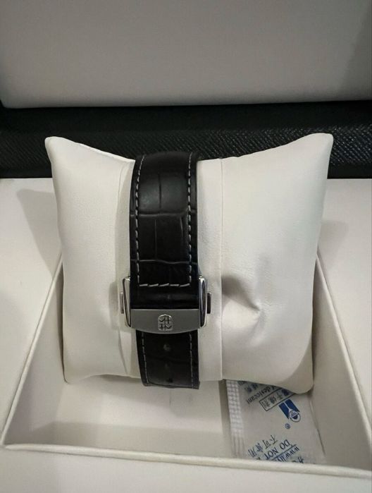 Швейцарские часы Frederique Constant Runabout, лимитка