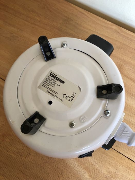 Тиган от неръждаема стомана със слоесто дъно, Англия