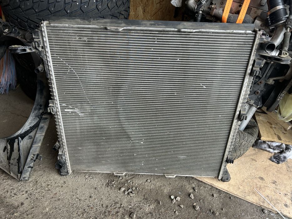 Продам радиатор crafter 2020