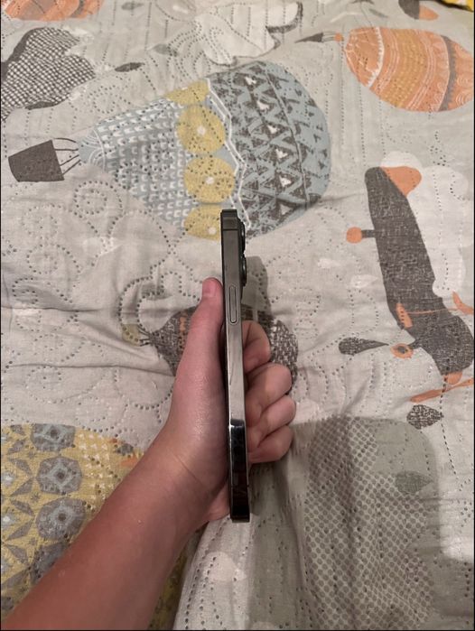 Айфон 13pro на 512 гигобайт