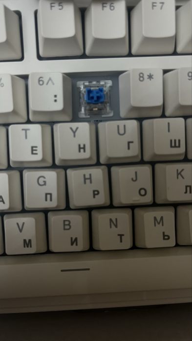 Продам клавиатуру aula f75