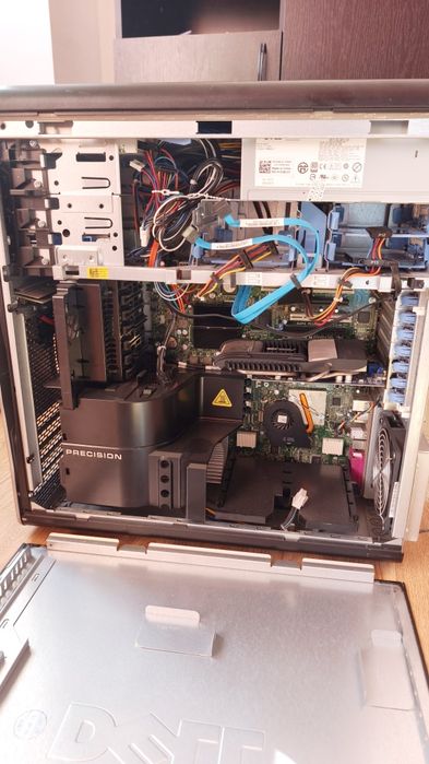 Workstation Dell T7500 Intel xeon hexacore 2,67 Ghz/24 Gb ram,SSD 500G