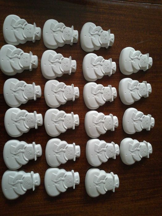 Коледни гипсови фигурки за оцветяване