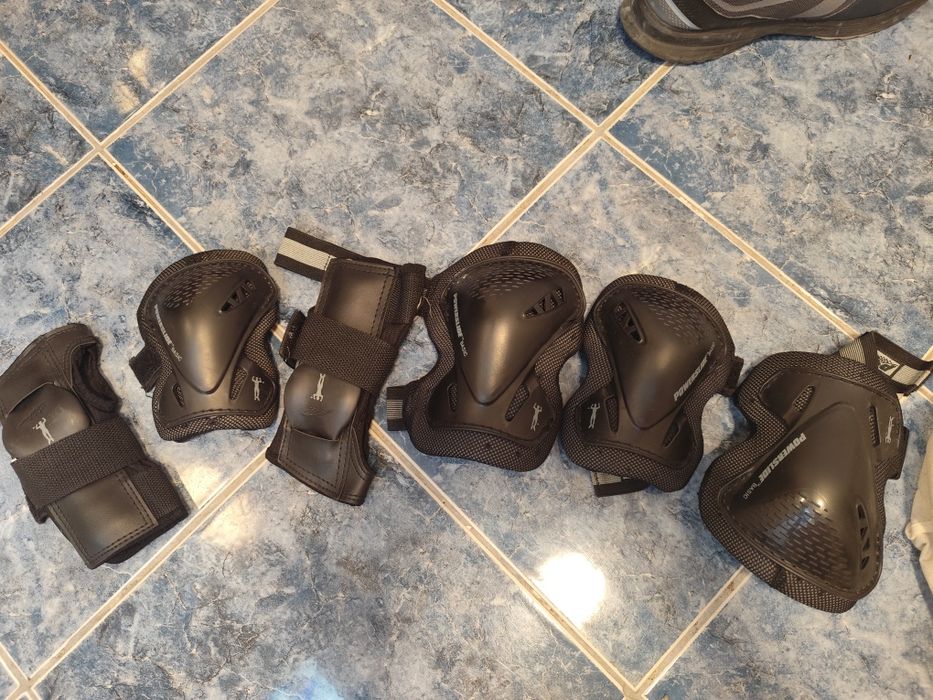 Vind role adulți 42