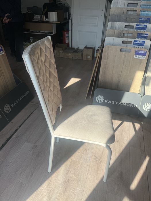 Стулья беж цвета