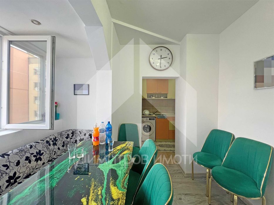 Продава двустаен апартамент готов за живеене - гр. Вълчи дол. Център.