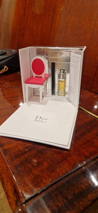 Продам подарочный бокс Dior Addict