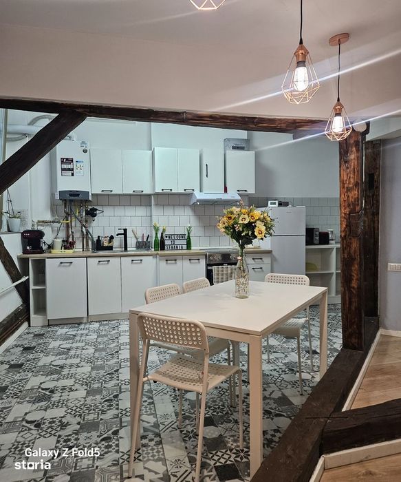 Apartament premium cu 3 camere de închiriat – Ultracentral Oradea.