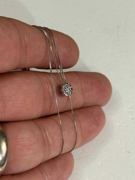 LANT + PANDANTIV AUR alb 18K + 9 Diamante - Model Floare - Nou !