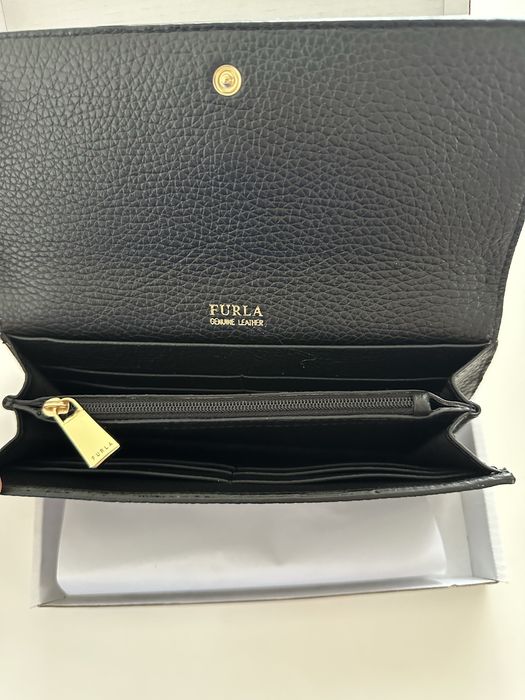 Дамски портмонета FURLA. Различни видове