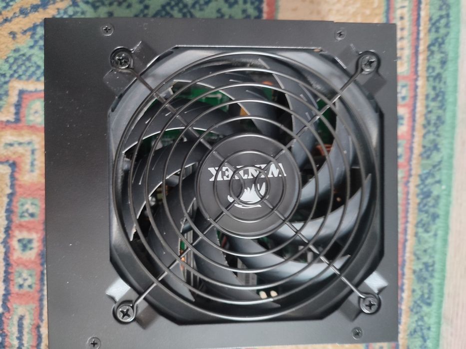 Продам Блок питания дёшево