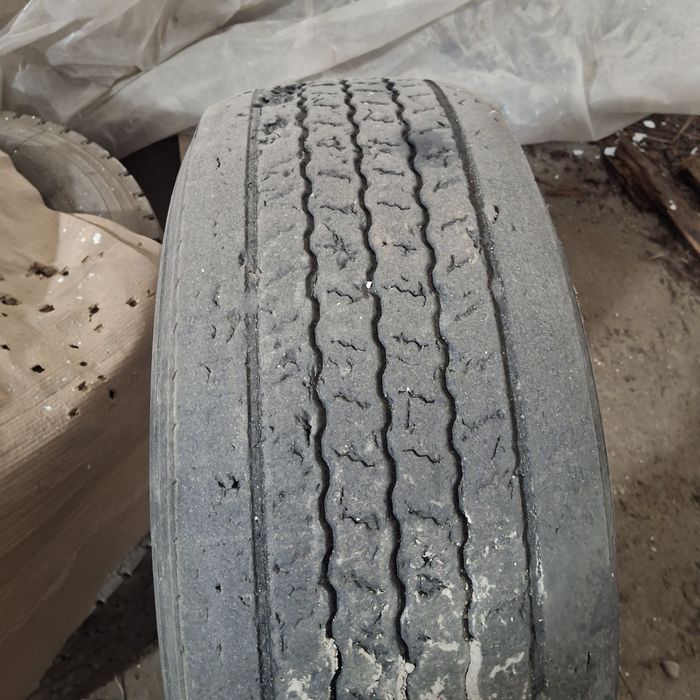 Б/у  шины на грузовик