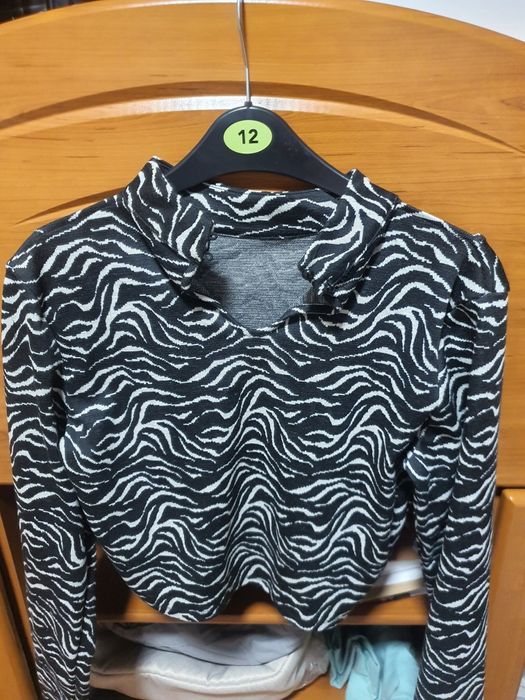 Bluza noua cu eticheta M