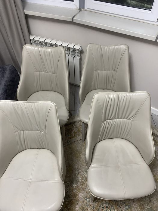 Стулья почти новые 4шт