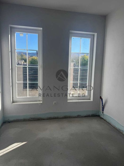 Продава се Къща в с. Белащица, Област Пловдив - 268 кв.м за 1362 €/кв.м - Снимка #2