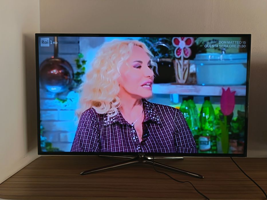 LED 140 Cm 3D  SMART Samsung. UE55F6470ss. Am și Alte Mărimi Mărci