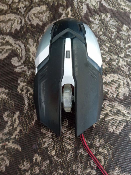 мышка с подсветкой