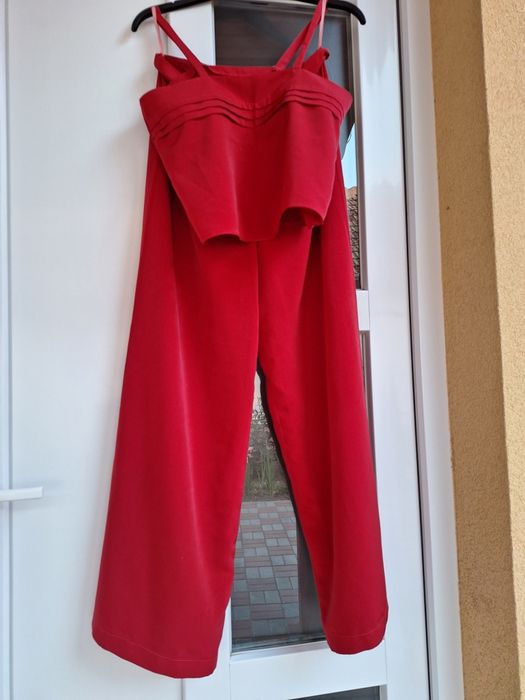 Rochii și costume