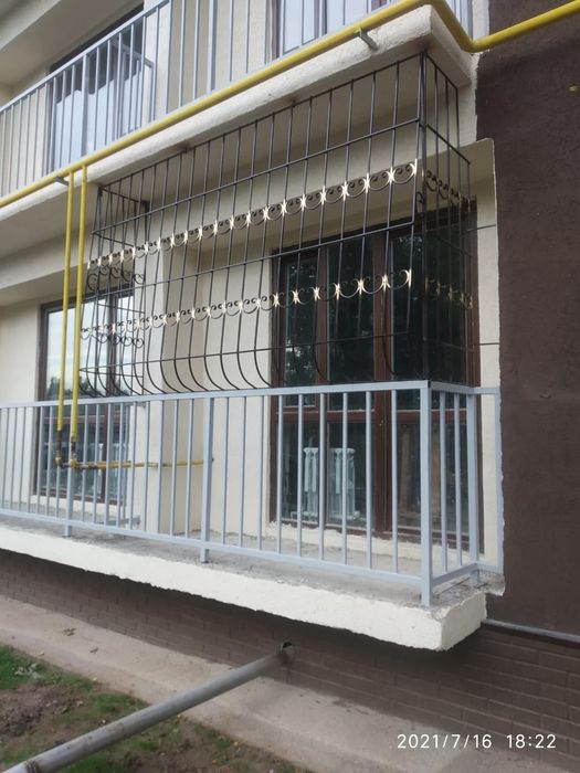 Решётки на окна металлические