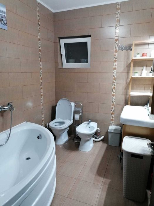 Casa Geamana Bradu., 466 mp teren