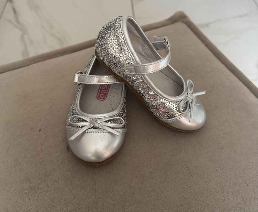 Туфли на девочку