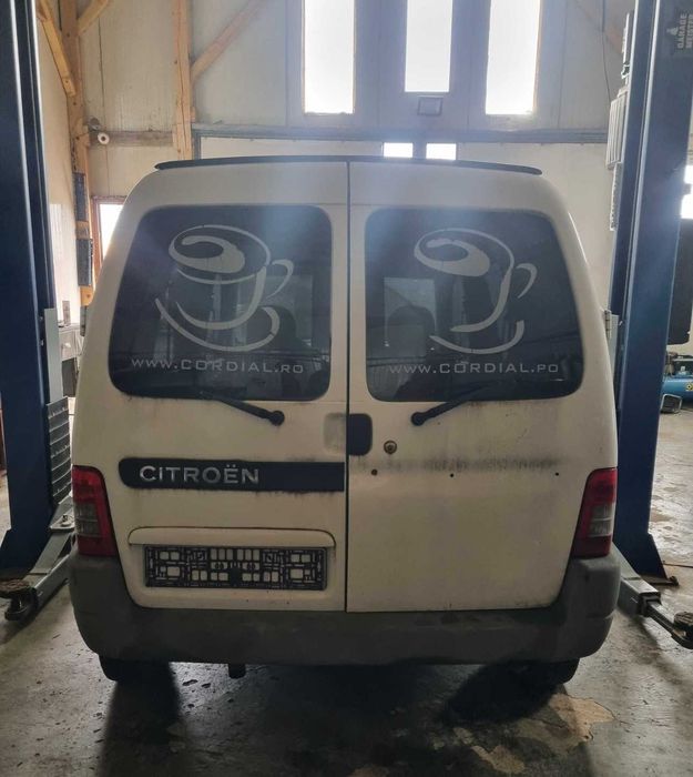 Dezmembram Citroen Berlingo 1.6 HDI