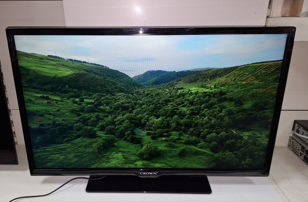 32" led smart tv Crown работещ безпроблемно!