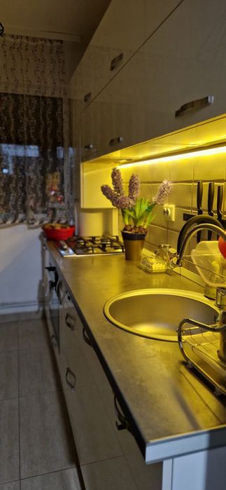 Vand Apartament 2 camere 55 mp CENTRAL
* complet utilat și mobilat direct proprietar