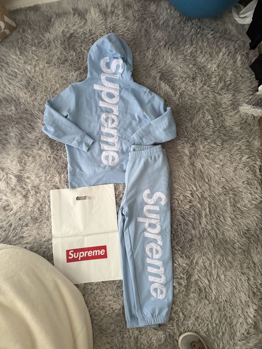 Supreme екип бебешко синьо