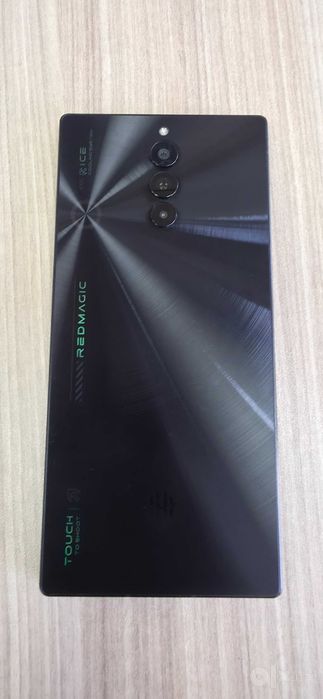 RedMagic 8s pro в хорошем состоянии