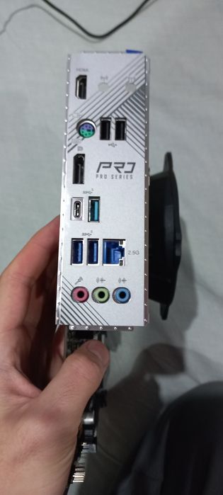 Плата Asrock b760m rs/d4