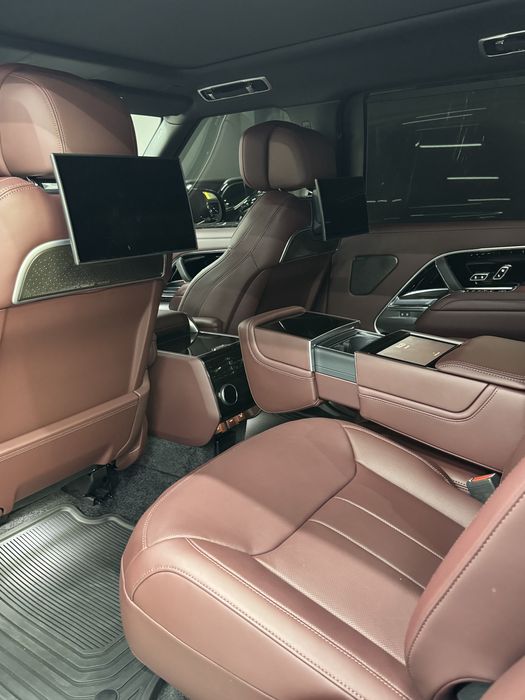Range rover P530 Long Autobiography